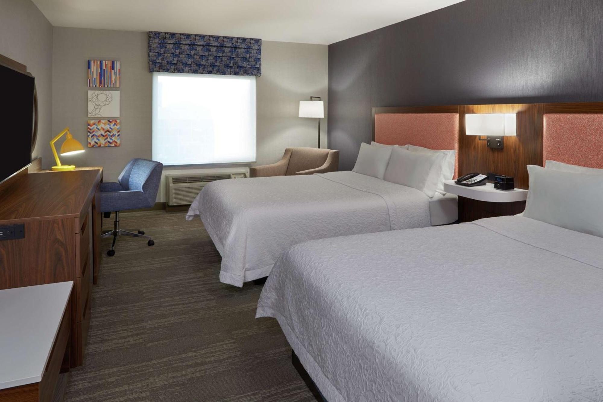 Hotel Hampton & Montreal-dorval 4*